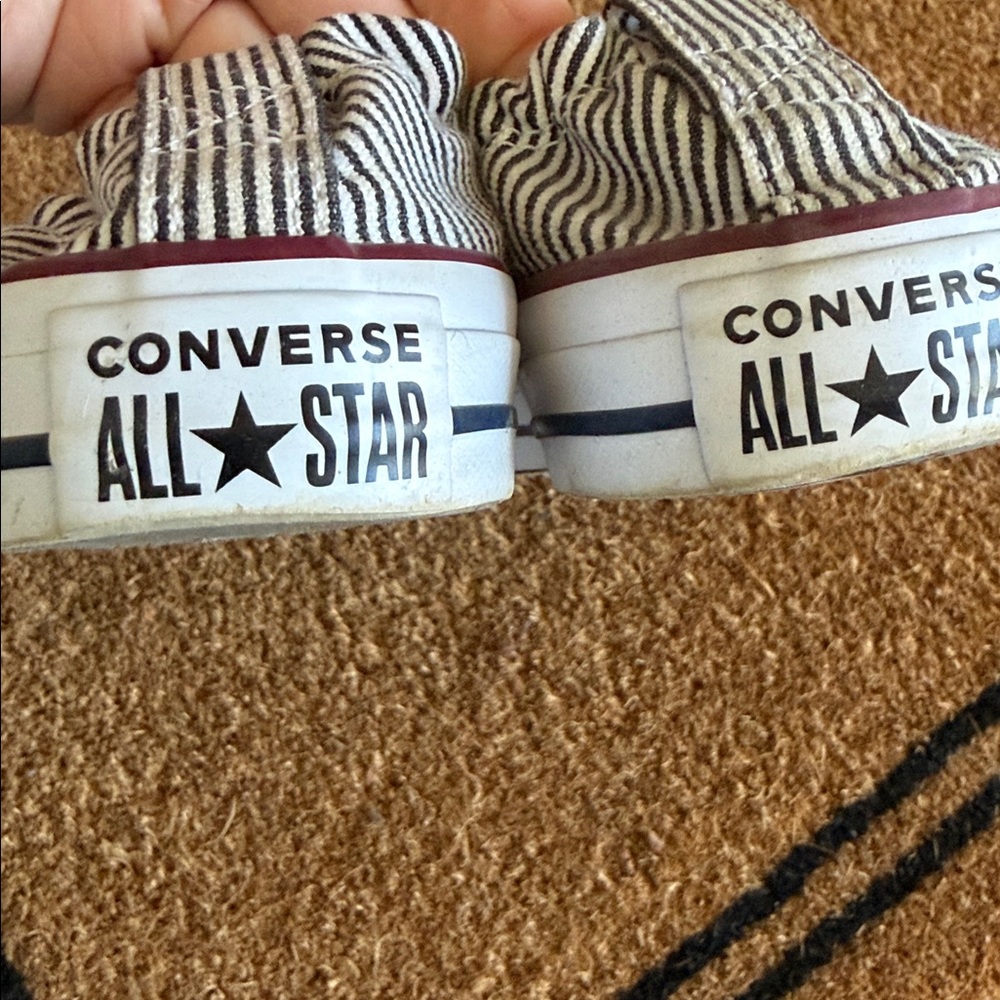 Converse Pinstripe Shoreline Slip Ons - Picture 8 of 8